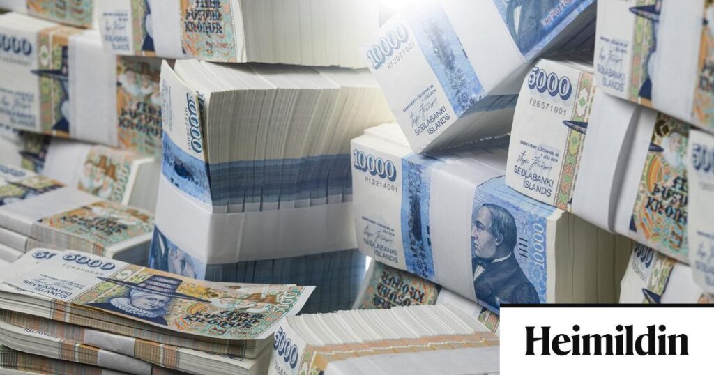 The flight from the króna continues: 257 companies settle in foreign currencies