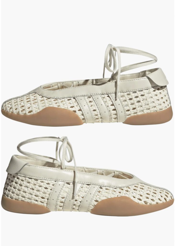 Ivory woven leather lace-up ballet flat with gum sole – stylish and comfortable walking shoe for Croatia summer vacation