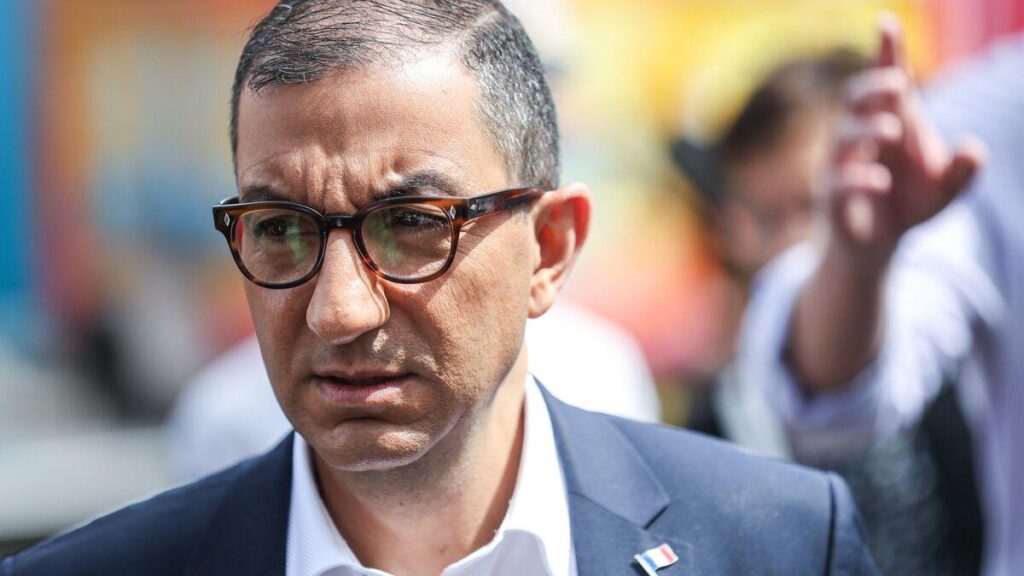 Jean Messiha accused of having cashed a pot intended for the widows of supervisors killed during Mohamed Amra’s escape Jean Messiha accused of having cashed a pot intended for the widows of supervisors killed during Mohamed Amra's escape
