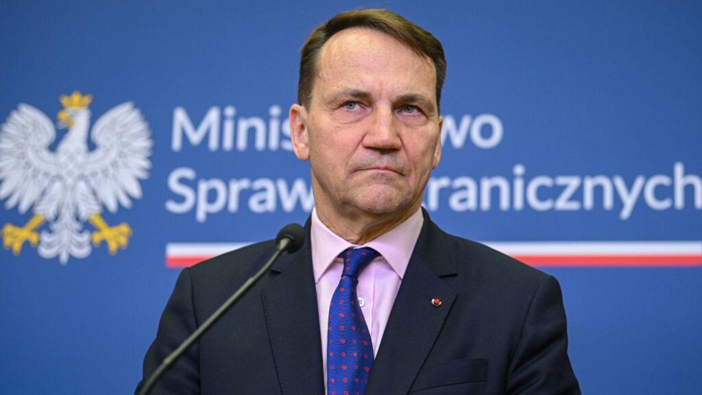 Poland vows ‘unequivocal support’ for Baltic allies after Russian threat