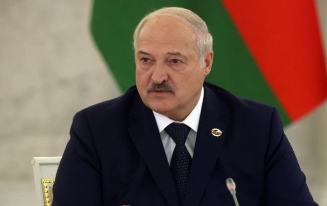 Macron, Lukashenko hold phone call in first contact in years Macron held phone call with Lukashenko, Belarusian officials say