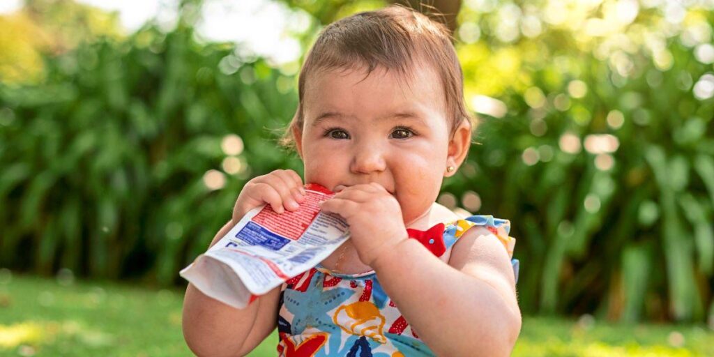 Plastic in children's food: A squeeze can contain more than 11,000 plastic particles