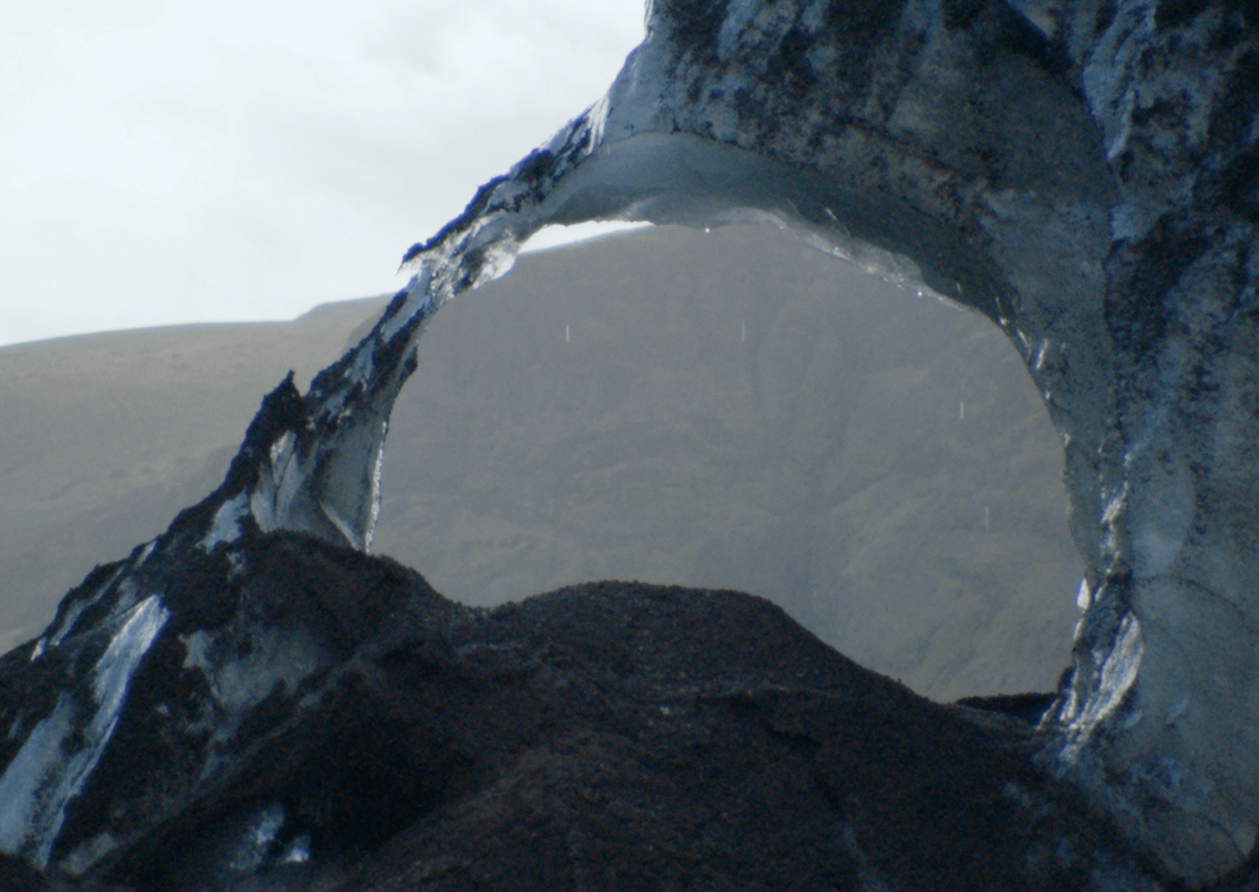 Melting arc made of glacial ice. Image: National Geographic.
