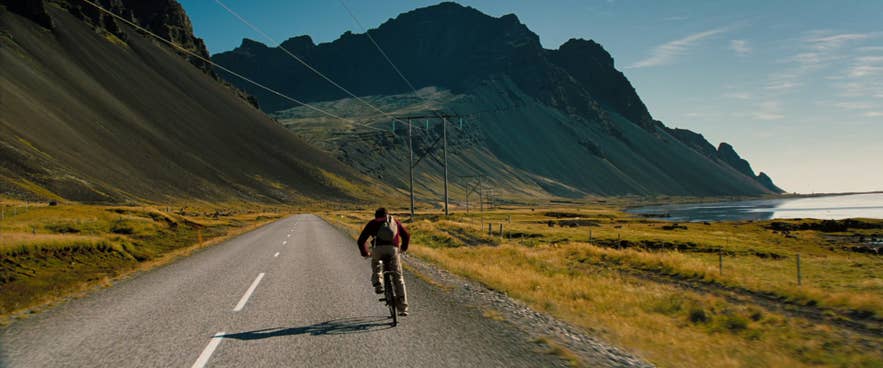 Ben Stiller as Walter Mitty bicycling through Iceland Ben Stiller as Walter Mitty bicycling through Iceland
