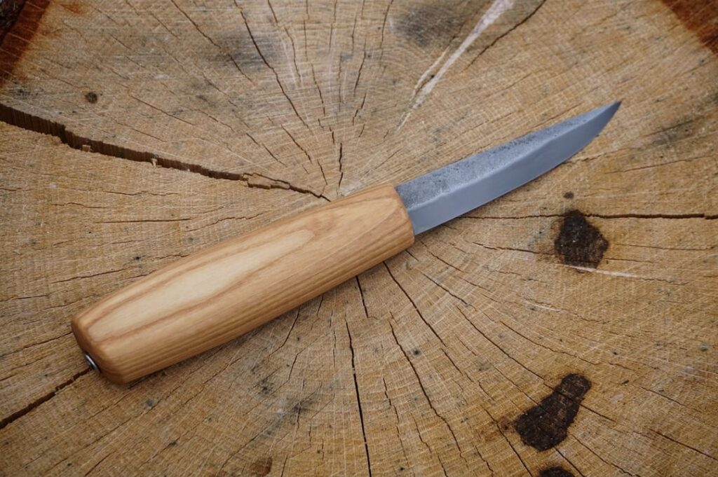 I Wanted to make a simple, old school, Finnish knife