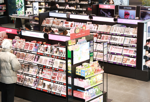 South Korea’s cosmetics trade surplus tops $10 bln for 1st time in 2025 South Korea's cosmetics trade surplus tops $10 bln for 1st time in 2025