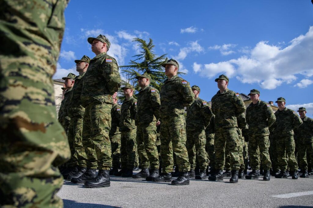 "The army took my child, but when he gets sick, they call his mother": HV capitulated in front of conscript's sore throat
