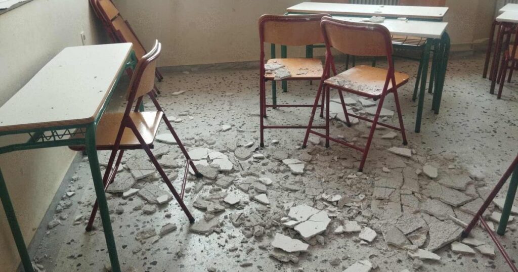 Uproar in Porto Rafti: A ceiling fell in a school and now 22 teachers are being prosecuted