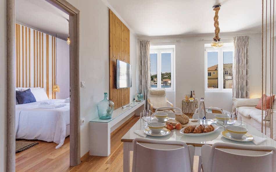 Paxos hotel