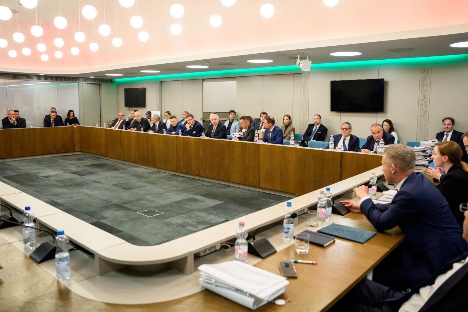 MP: The official handover procedure between the outgoing and the new government is currently taking place