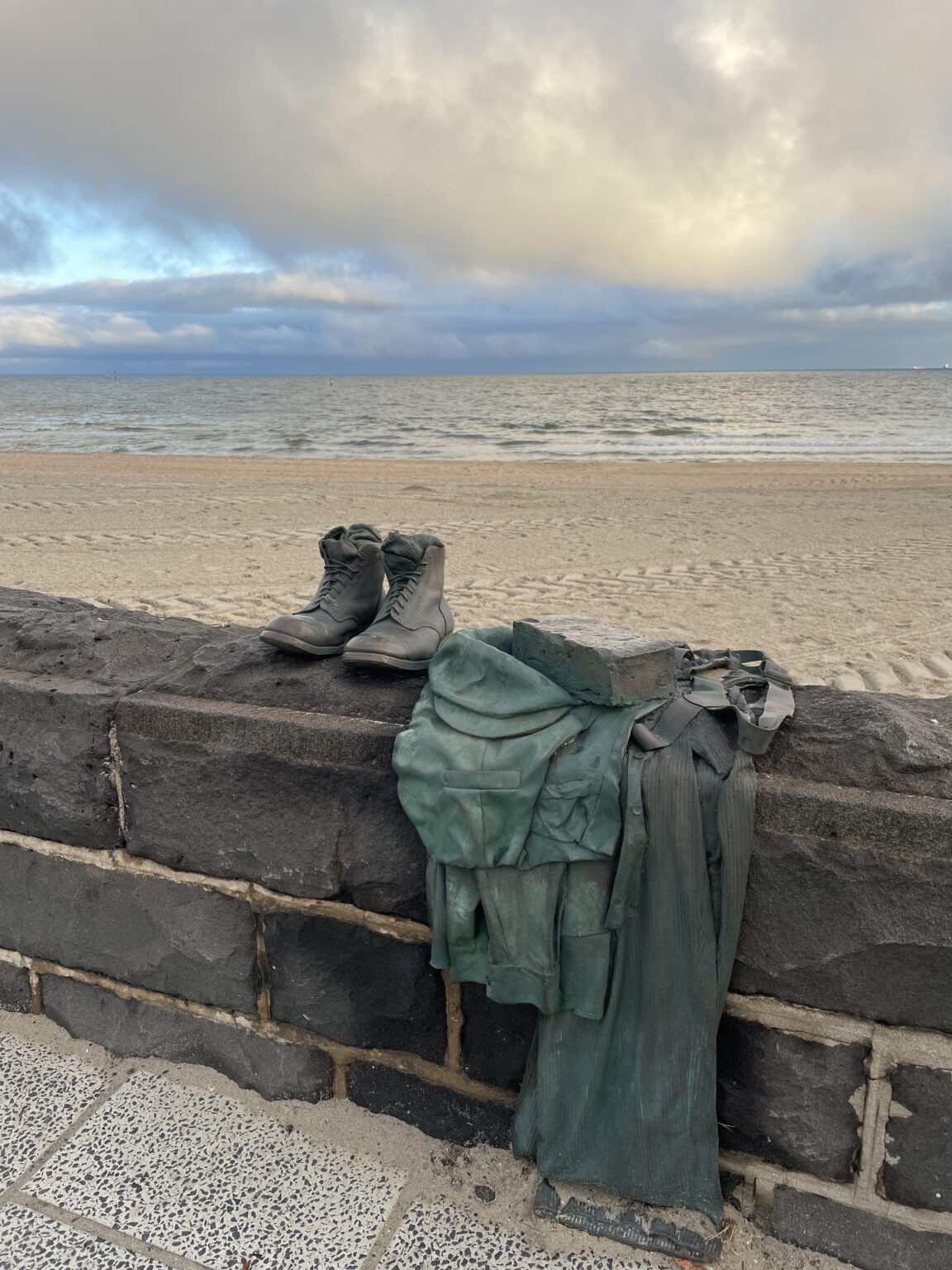 Cool art/sculpture on South Melbourne beach