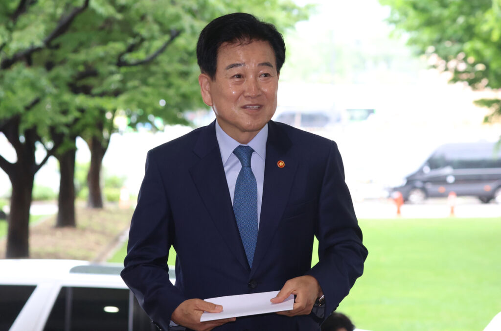 Unification Minister Hails North Korea Team’s Win as Step Toward Inter-Korean Trust Mirae Asset Securities