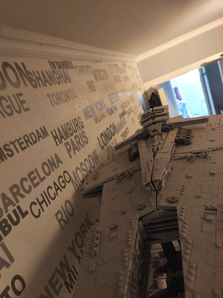Do girls like guys who have lego star wars as a hobby?