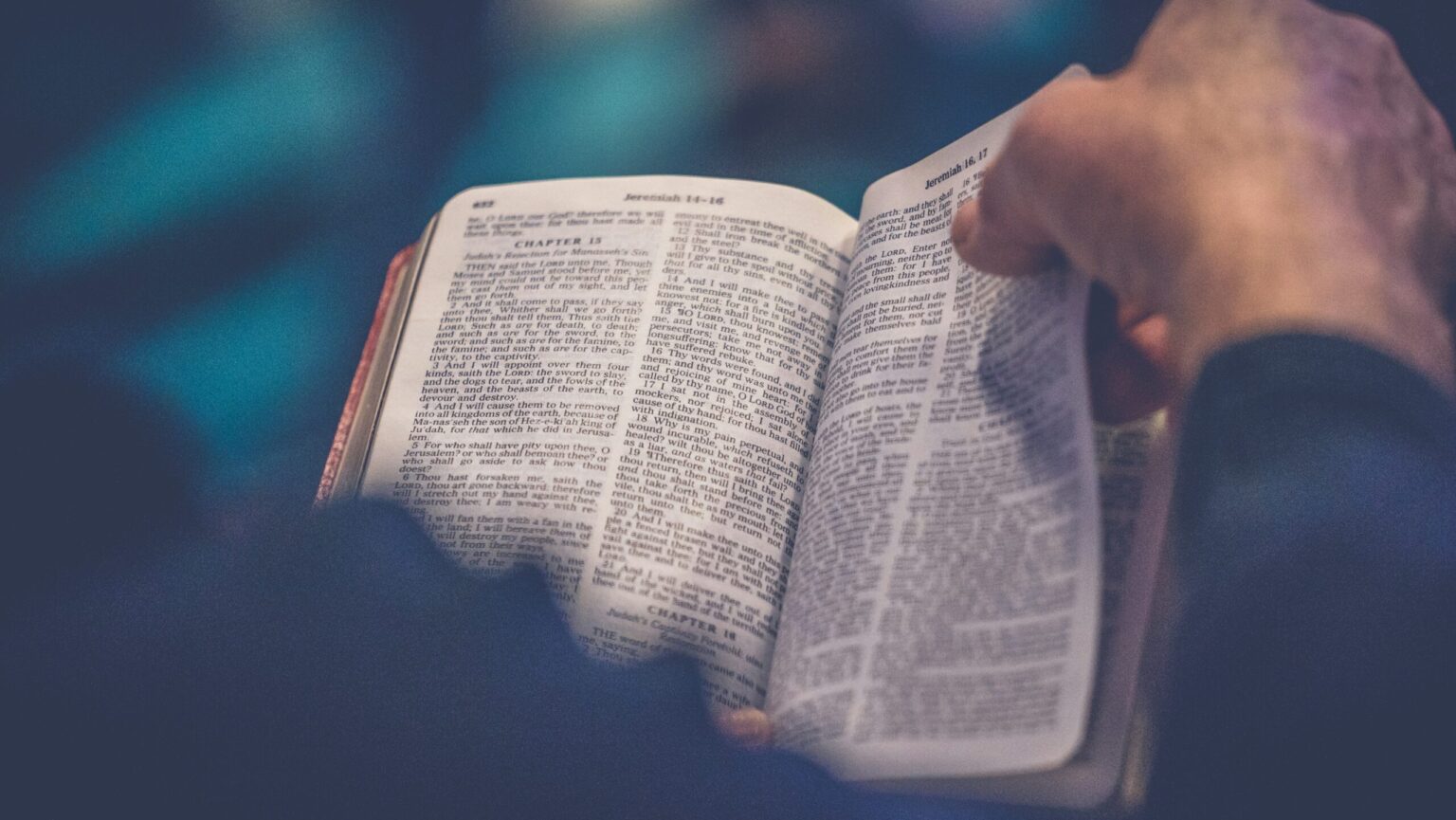 ‘Is Christianity Banned?’: Police Stop Bible Handout in Sweden ━ The European Conservative ‘Is Christianity Banned?’: Police Stop Bible Handout in Sweden ━ The European Conservative