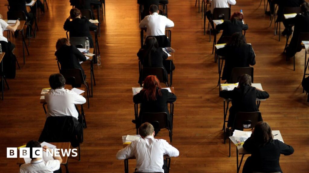 Pupils hopeless and crying after 'poorly worded' Higher Maths exam