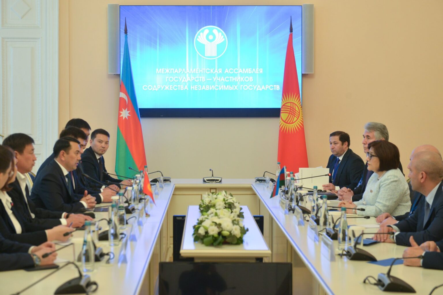 Speaker of Azerbaijani Parliament meets with with her Kyrgyz colleague (PHOTO) Speaker of Azerbaijani Parliament meets with with her Kyrgyz colleague (PHOTO)