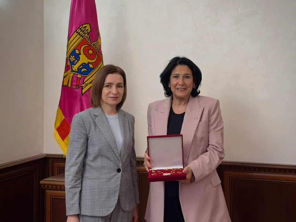 President of Moldova Presents Zourabichvili with Order of the Republic, Declares Support for Georgia President of Moldova Presents Zourabichvili with Order of the Republic, Declares Support for Georgia