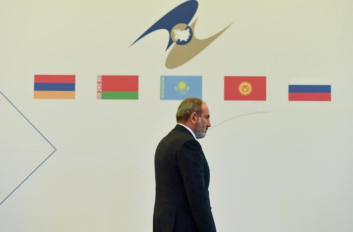 RUSSIA - ARMENIA Russia threatens Yerevan