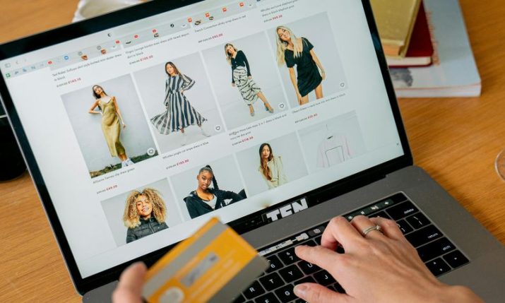 New customs model in Croatia for online shopping from non-EU countries Online shopping in Croatia to change as EU imposes €3 charge on low-value goods