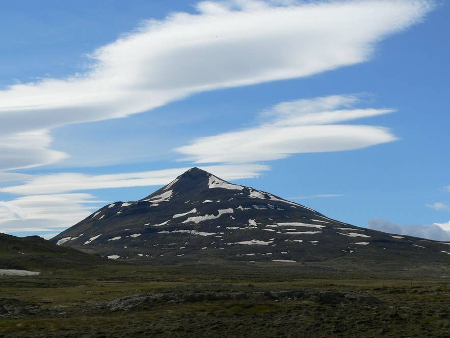 Súlur is a rhyolite mountain found southwest of Akureyri in Iceland. Súlur is a rhyolite mountain found southwest of Akureyri in Iceland.