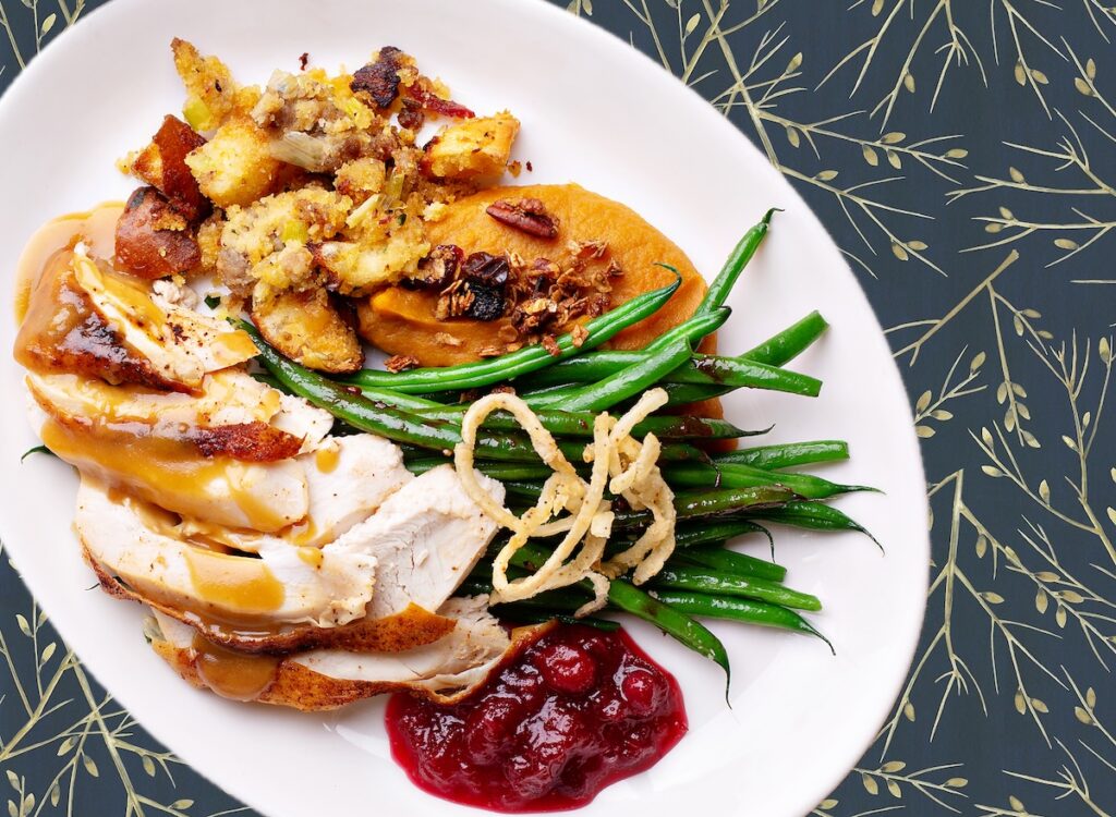7 Best Turkey and Dressing Dinners at Chain Restaurants 7 Best Turkey and Dressing Dinners at Chain Restaurants