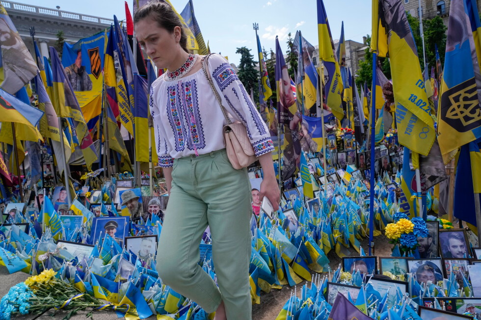 Protesters in Kyiv rally against bill on missing Ukrainian soldiers Protesters in Kyiv rally against bill on missing Ukrainian soldiers