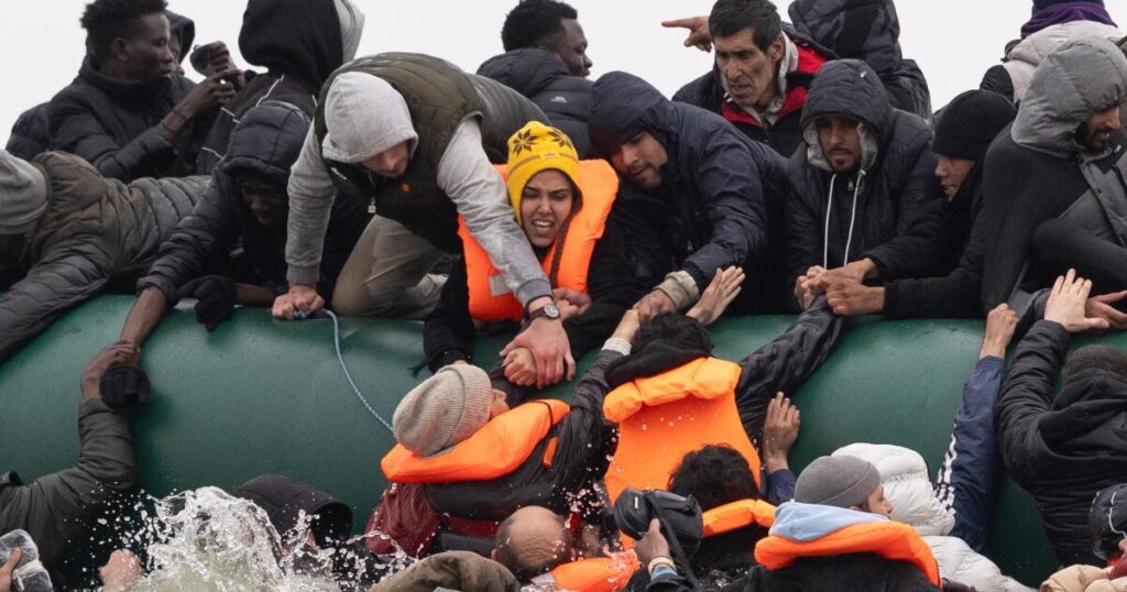 2 dead, 16 injured in migrant boat attempt to cross English Channel 2 dead, 16 injured in migrant boat attempt to cross English Channel
