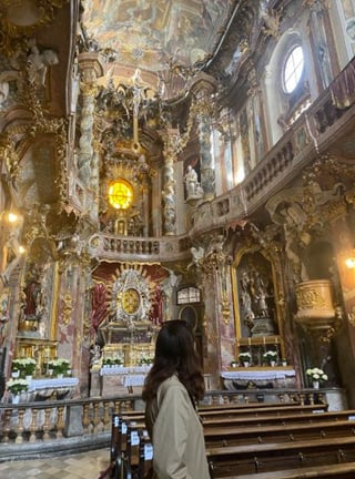 I took a wrong turn on my way to the Marienplatz in Munich…much prefer where I ended up :)