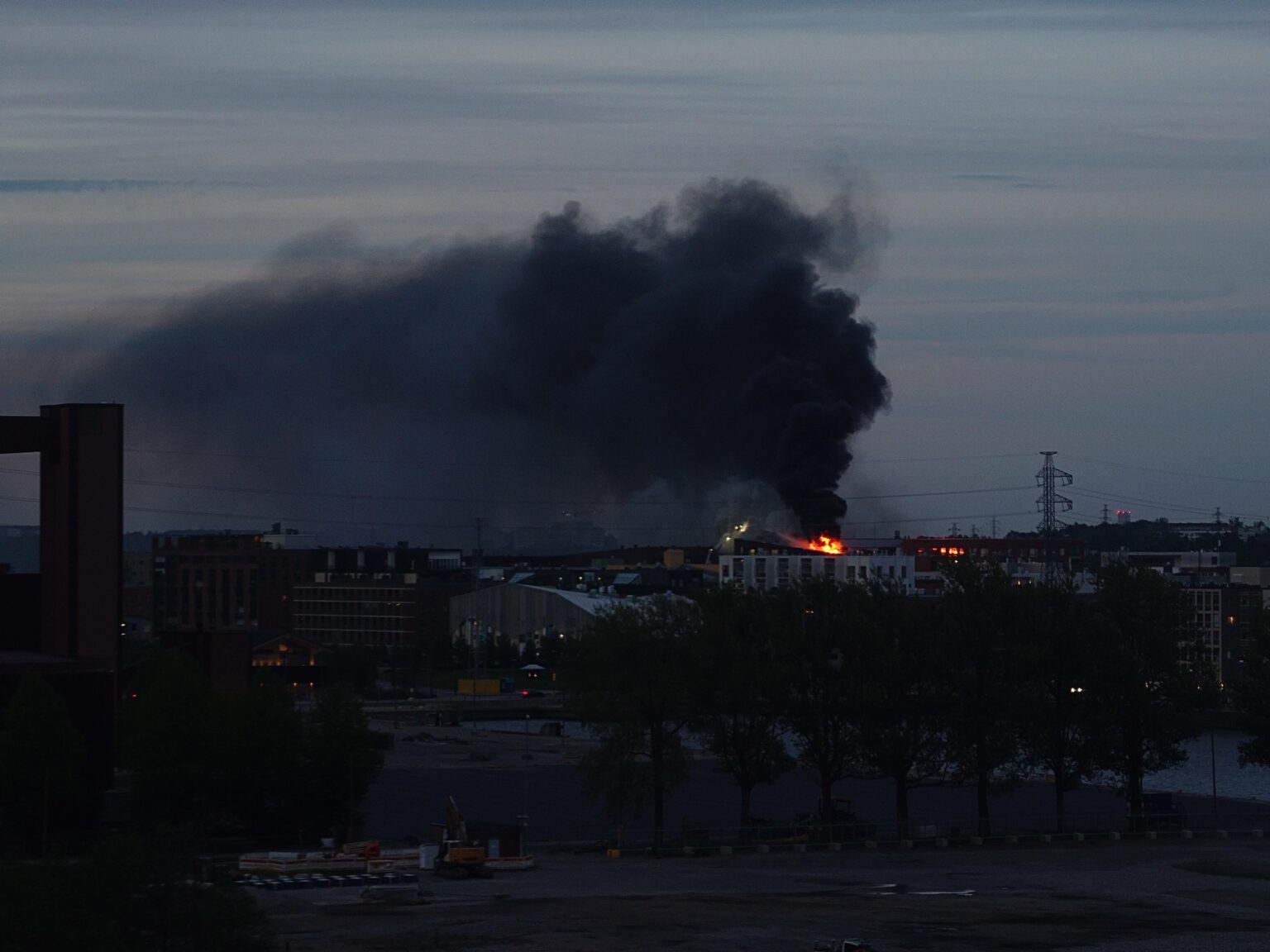 Big fire currently in Kalasatama
