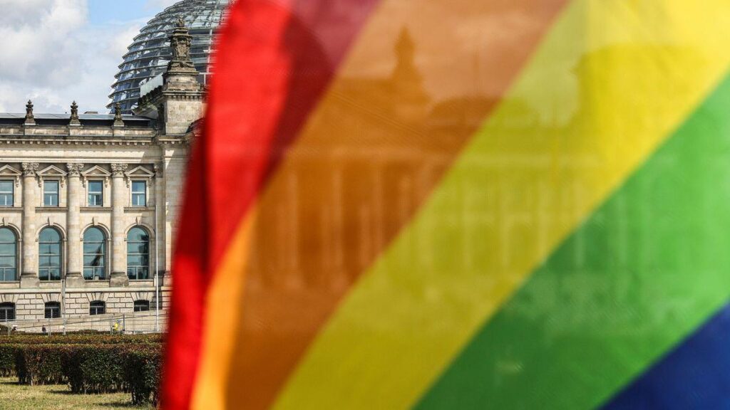 Queer politics of the Union and SPD: Friedrich Merz doesn’t find time for his government’s queer representative Queer politics of the Union and SPD: Friedrich Merz doesn't find time for his government's queer representative