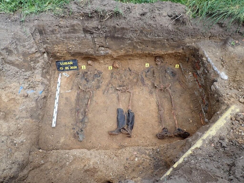 World War II mass grave in Poland reveals remains of German officer killed during Battle of Lauban World War II mass grave in Poland reveals remains of German officer killed during Battle of Lauban