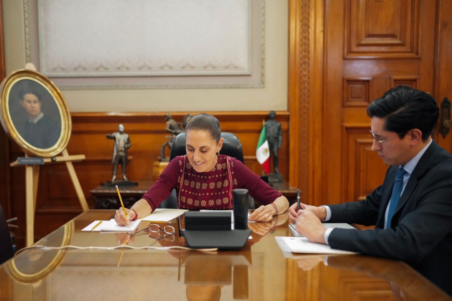 Mexico’s Sheinbaum calls for proof after US authorities accuse senior politicians of narco ties