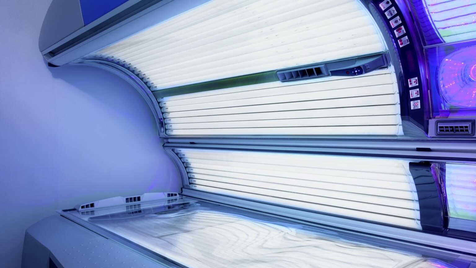 Group 'urgently' calls for 'blanket ban' on sunbeds