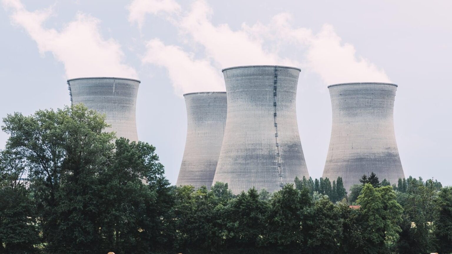 Fianna Fáil to support move to legalise nuclear energy