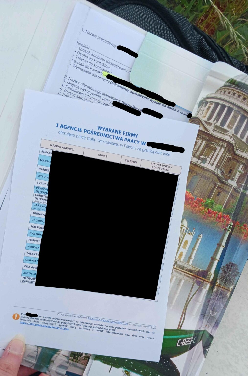 POV: The district employment office refers you to private employment agencies