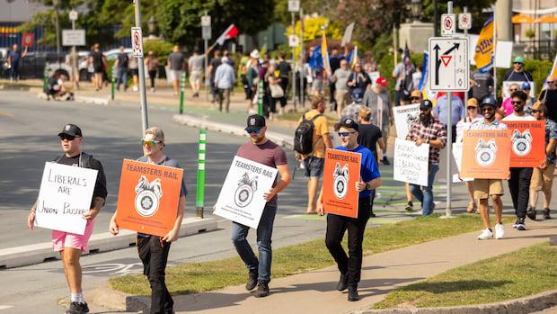 Unions warn Carney government is considering sweeping changes to labour law — including the right to strike