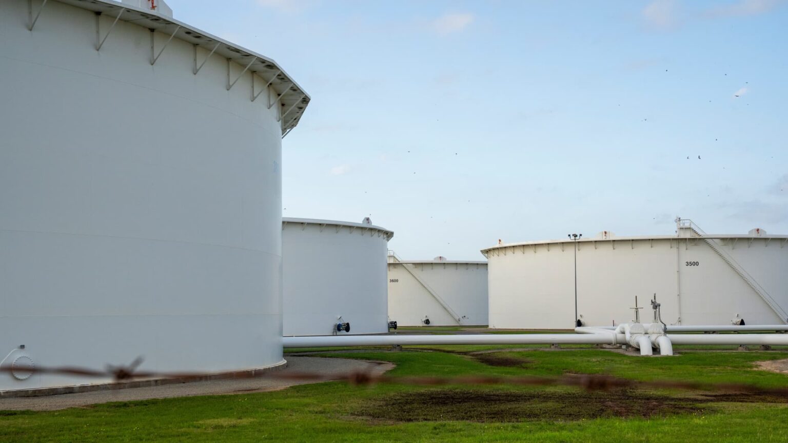 Why energy could be a great place to invest even with oil prices retreating — 5 stocks to buy Why energy could be a great place to invest even with oil prices retreating — 5 stocks to buy