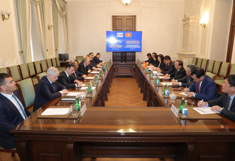 Vietnamese delegation embarks on working visit to Azerbaijan Vietnamese delegation embarks on working visit to Azerbaijan