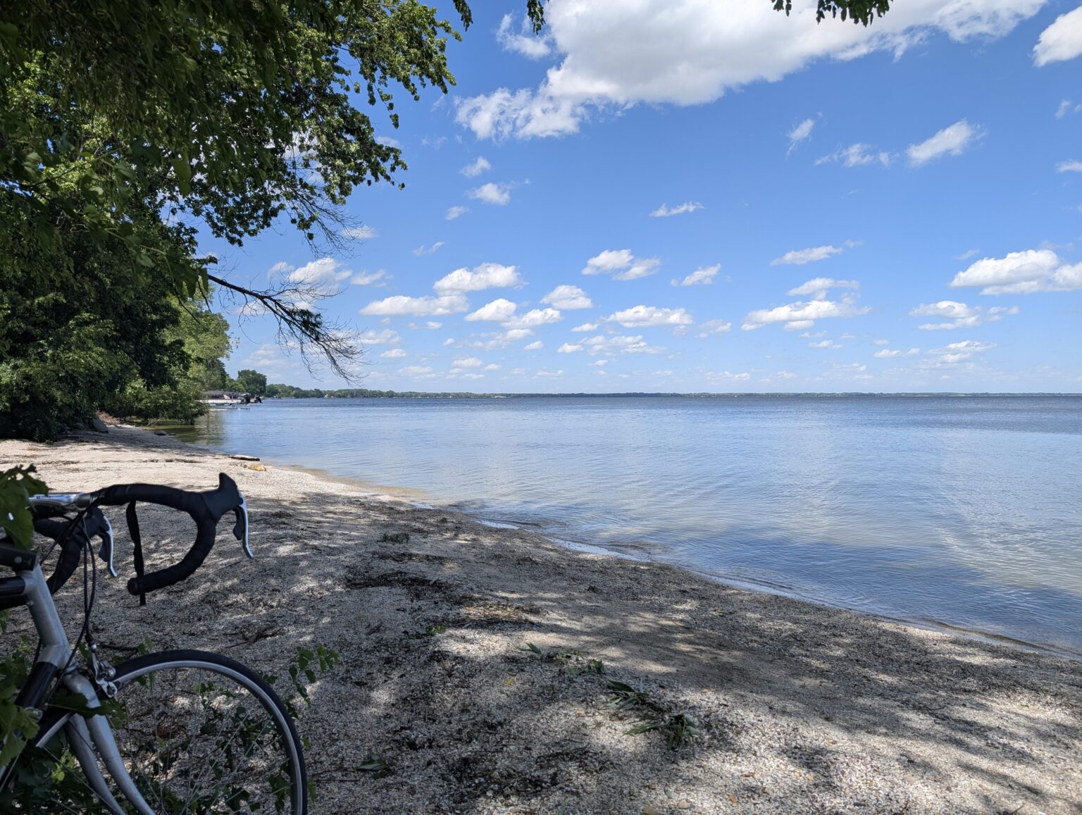 I took a bike ride down to the lake in my hometown after work today, absolutely gorgeous day!