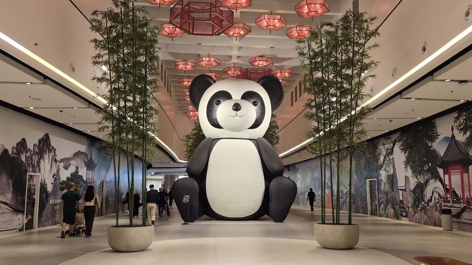 Dubai Mall Chinatown panda