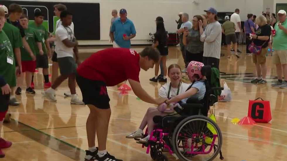 New York Jets’ Harrison Phillips hosts sports camp in Omaha New York Jets' Harrison Phillips hosts sports camp in Omaha