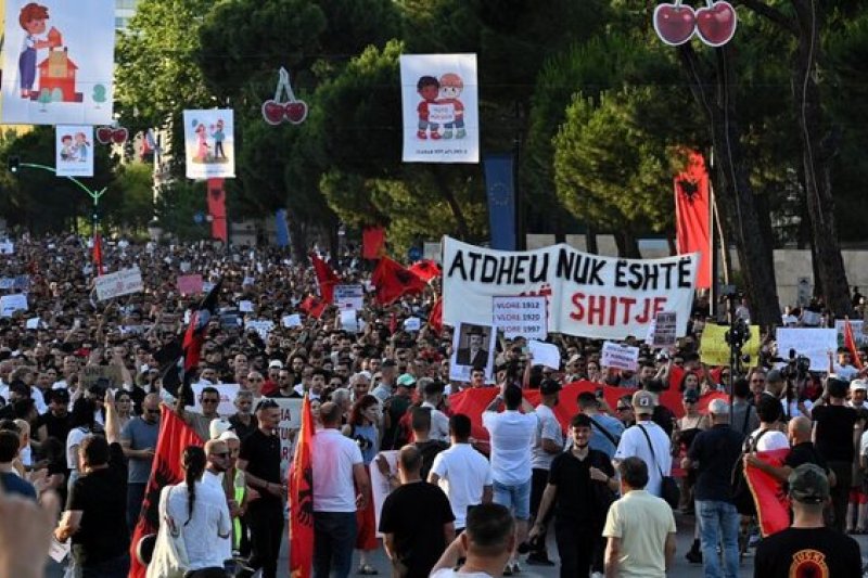 Albanian Daily News Albanian Daily News