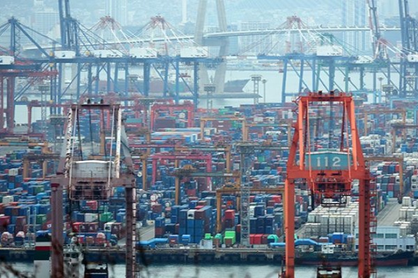 Exports Jump 85.9% during First 10 Days of June to Hit Record US$28.6 Bln