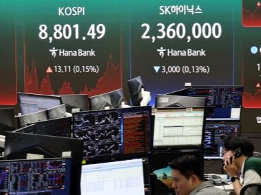 KOSPI Surges to Fresh High above 8,800 on Tuesday