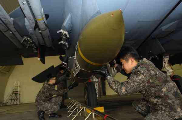U.S. Approves Potential Sale of JDAM Precision Bombs to S. Korea