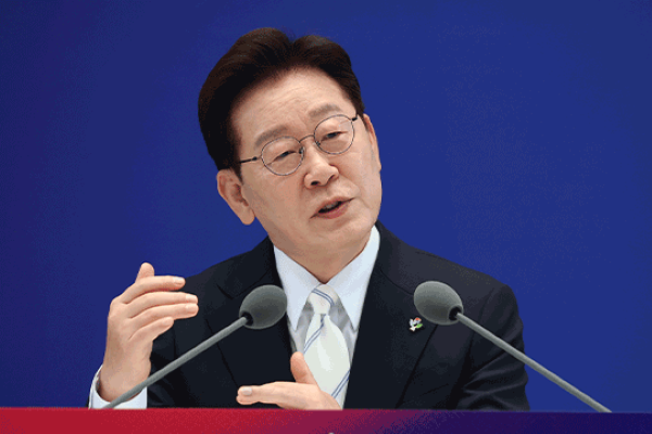 Lee Vows to Minimize Price Hikes from Iran War, Doesn't Expect Crisis