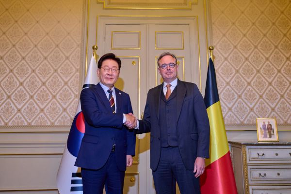 President Lee Holds Summit with Belgian Prime Minister