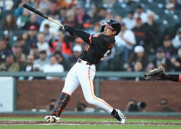 Giants' Lee Jung-hoo Sets Longest Streak of 17-Game Hits for S. Korean Player in MLB