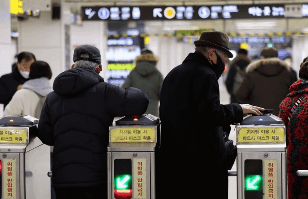 Seoul Subway Deficit Tops 800 Billion Won, Up 70% in Five Years on Aging Seoul Subway Deficit Tops 800 Billion Won, Up 70% in Five Years on Aging