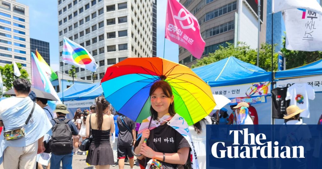 ‘Stop pretending we don’t exist’: Seoul fills its streets with Pride colour | South Korea ‘Stop pretending we don’t exist’: Seoul fills its streets with Pride colour | South Korea